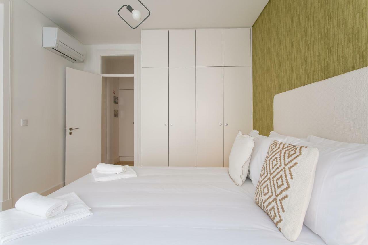 Altido Elegant City Deluxe Apartment & Altido Luxurious 3-Bedroom Apt With Terrace In Intendente Lisboa Eksteriør billede